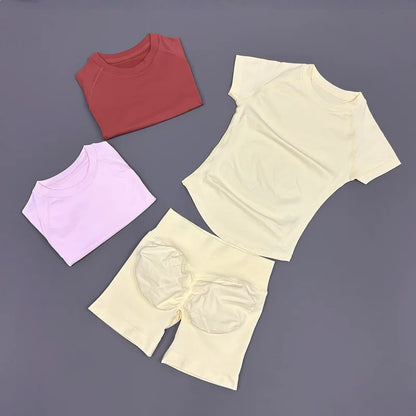 Women's 2-Piece Seamless Workout Set – Short Sleeve Crop Top & High Waist Gym Shorts Activewear